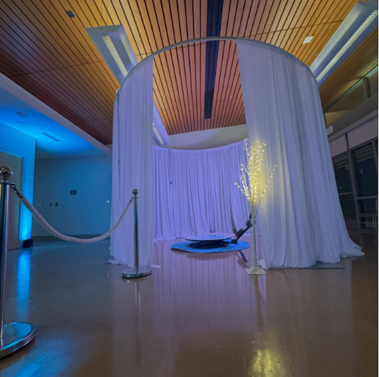360 Booth Drapped Enclosure
