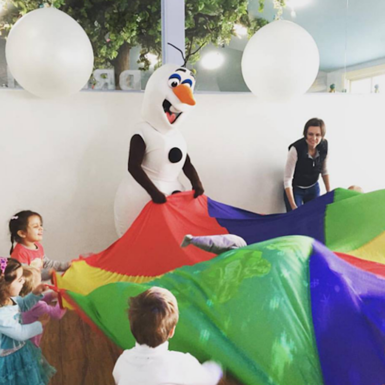 O SNOWMAN Entertainer