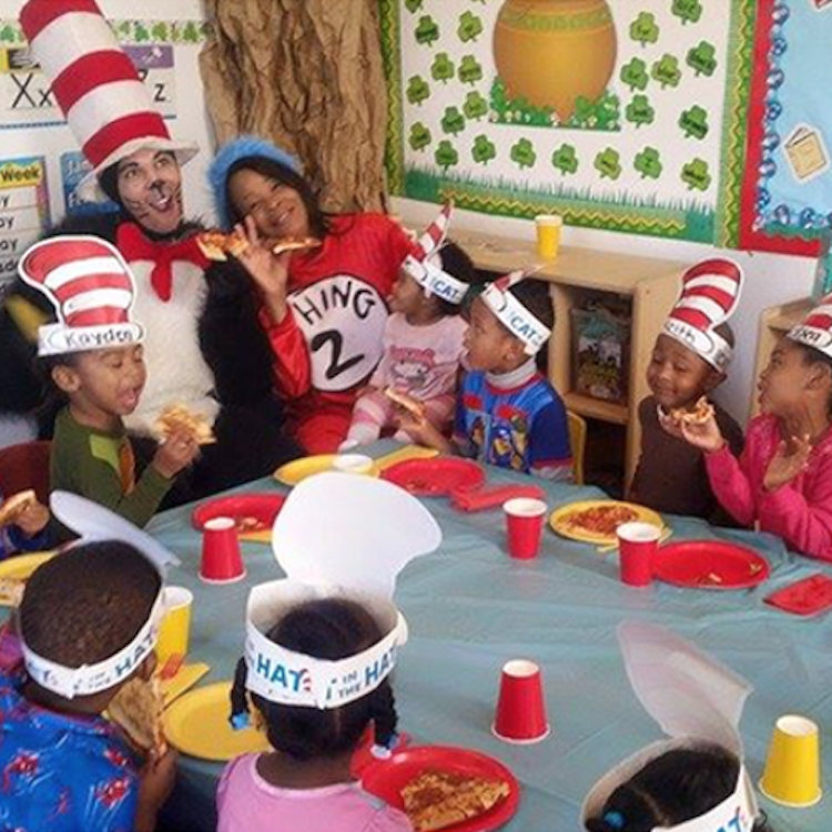 CAT IN THE HAT Entertainer
