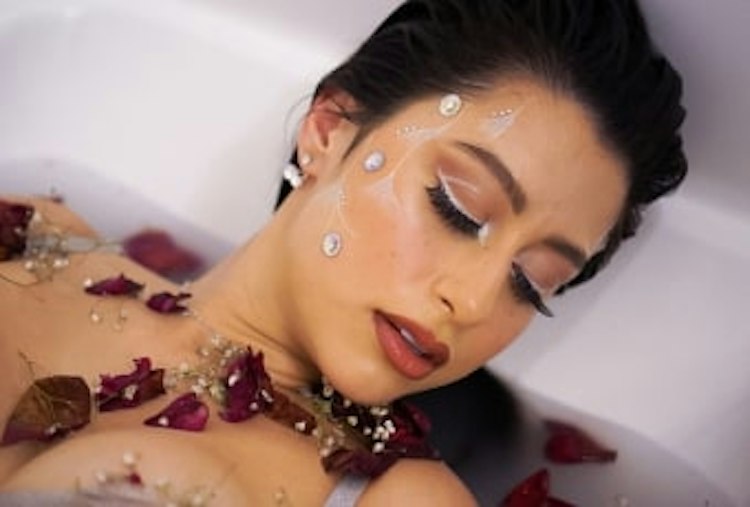 Make Up Artist