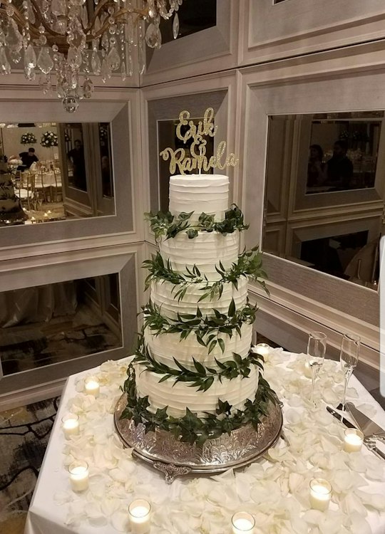 5 tiers Faux/Fake Wedding Cake for Rent