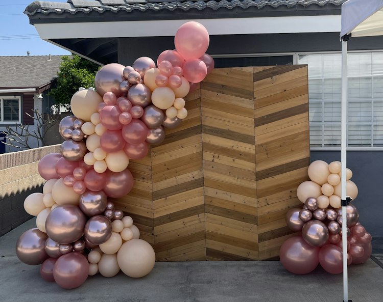 Wooden Chevron Backdrop with 12ft of Balloons