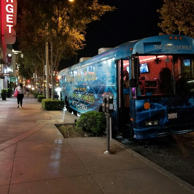 Video Gaming Bus
