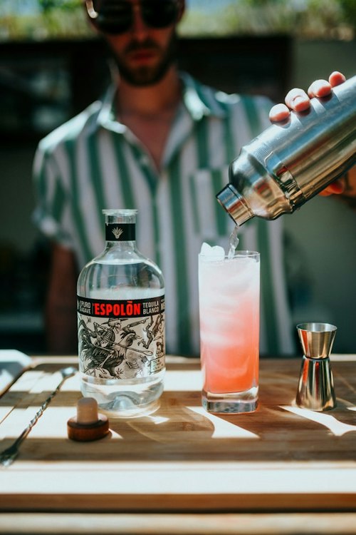 Bar full serves - LA- excludes alcohol