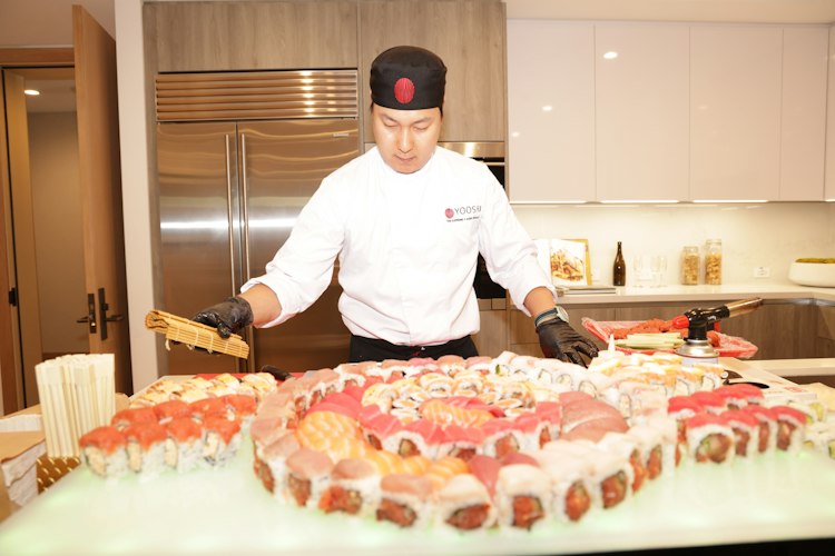 The Yooshi Signature Experience (200 guests)