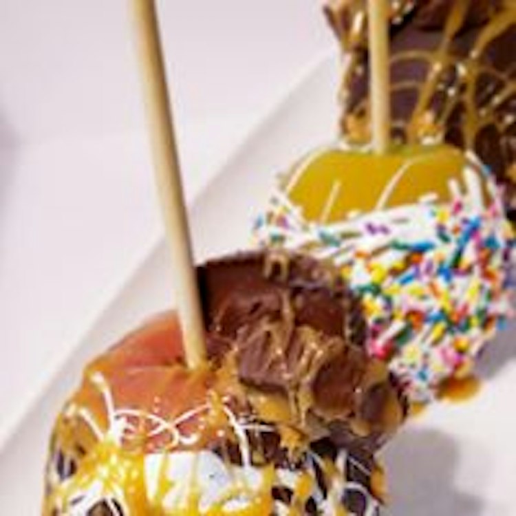 Dozen Gourmet Candy/Caramel Apples