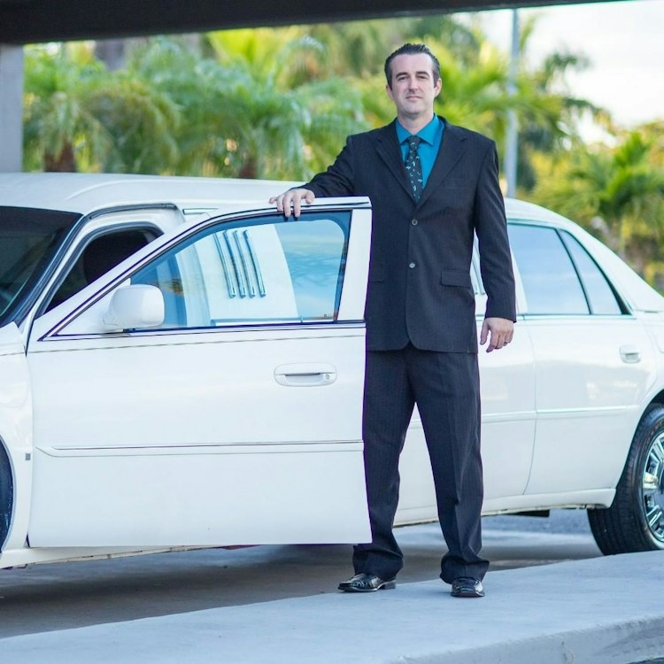 Performance Limousine LLC