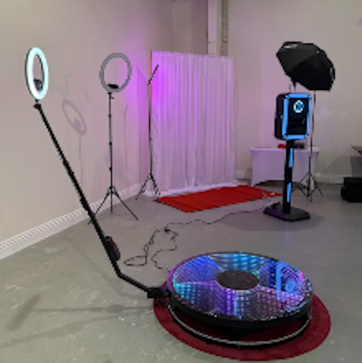Valari | 360 Video Booth Experience with Quat