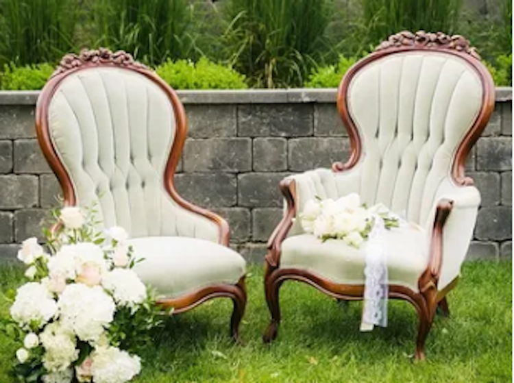 Luca & Landyn Matching chairs