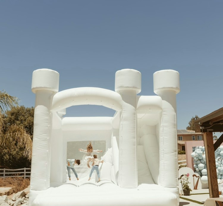 White Bounce House (16x16)