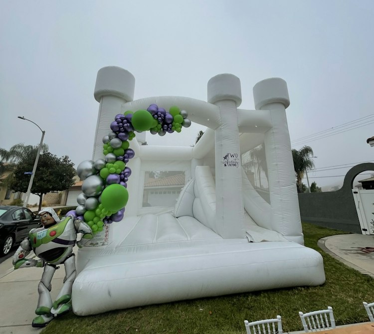 White Bounce House (16x16)