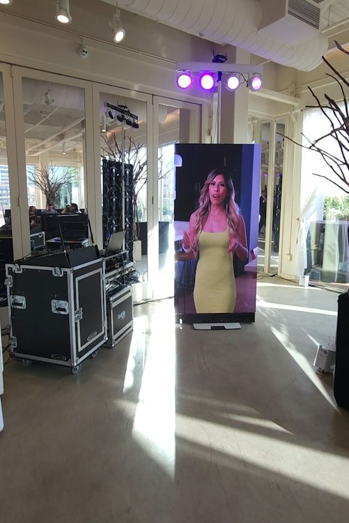 Vertical LED Video Wall 2.8p