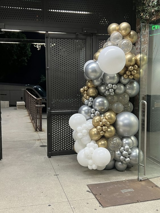 Organic Balloon Garland