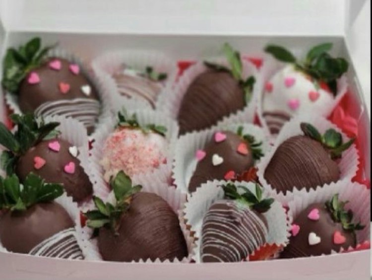 1 Dozen Chocolate Covered Strawberries