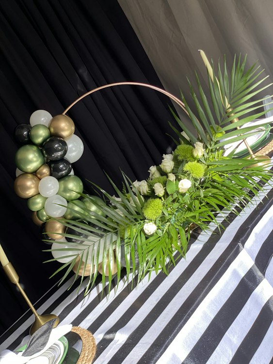 Tropical Floral Garland Centerpiece