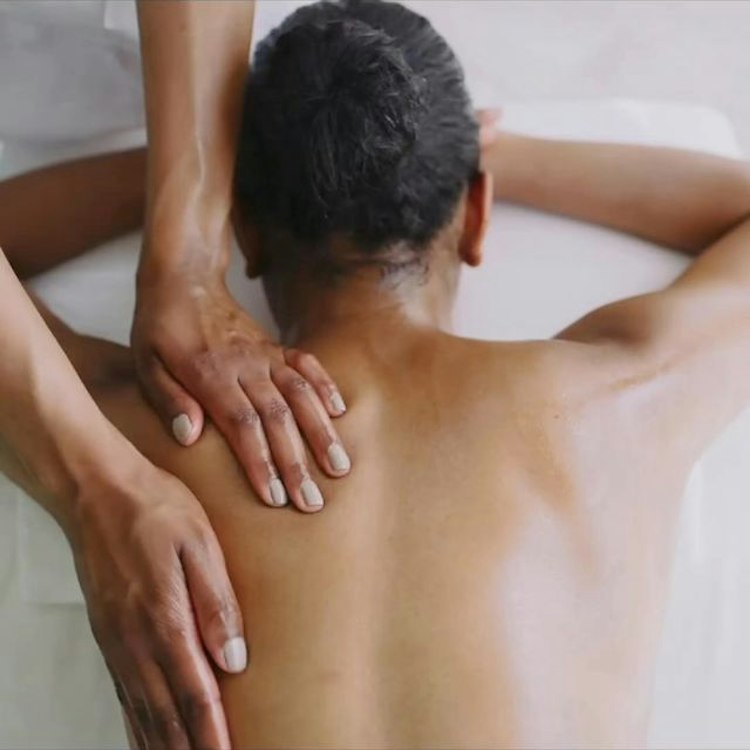 EAST/WEST BLEND Massage