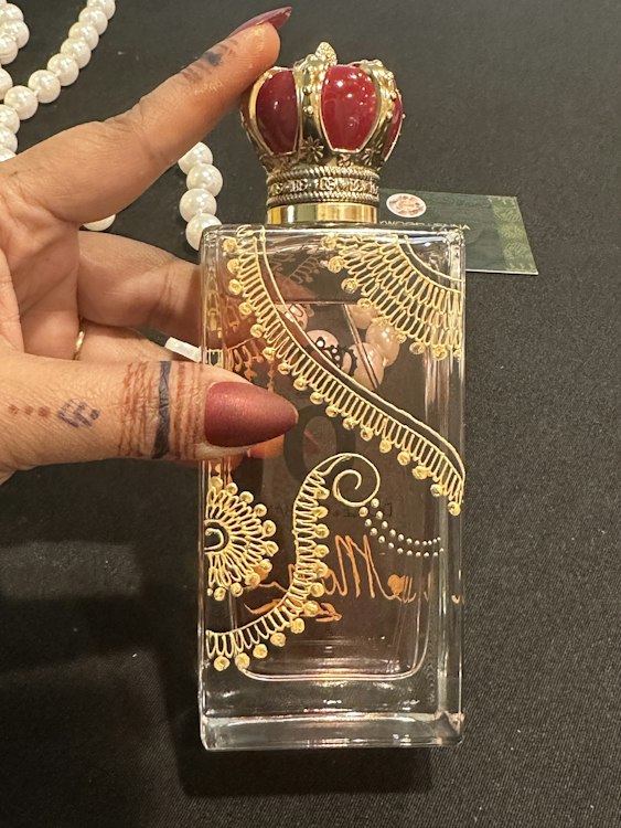 On Site Bottle henna painting