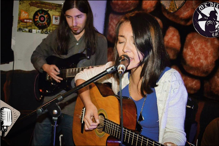 Live Music Show