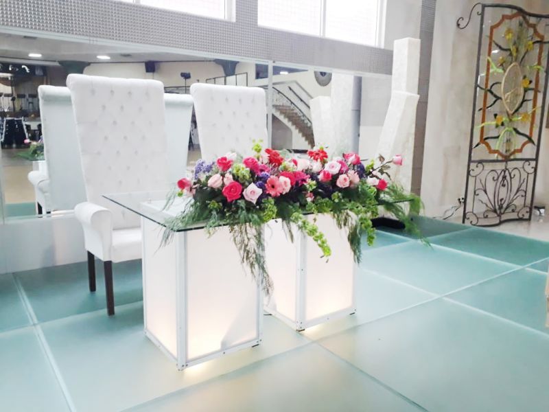 Mesas y Sillones de Novios image 2