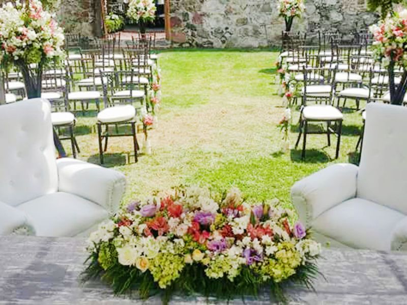 Mesas y Sillones de Novios image 8