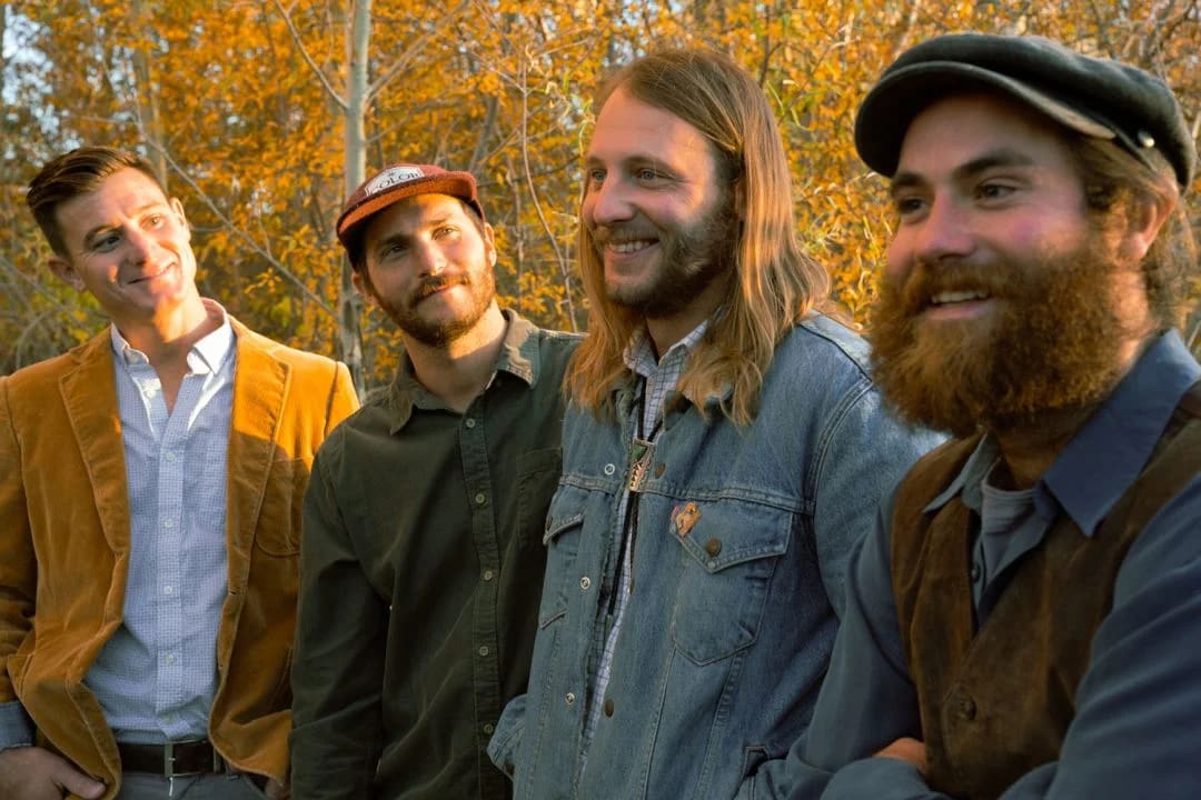 The Runaway Grooms + Spoonful