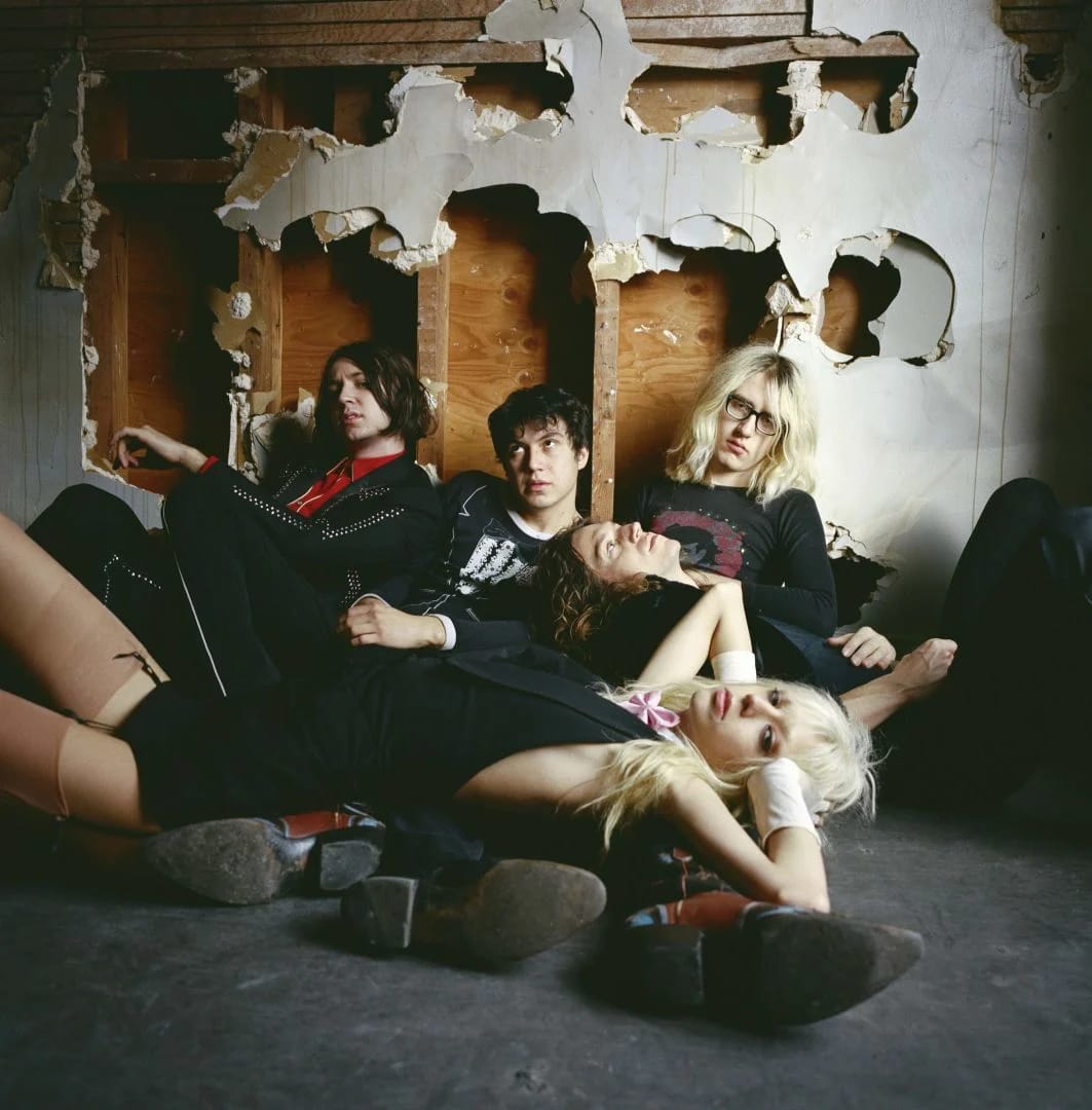 (((FolkYEAH!))) presents STARCRAWLER with SadGirl Acoustic