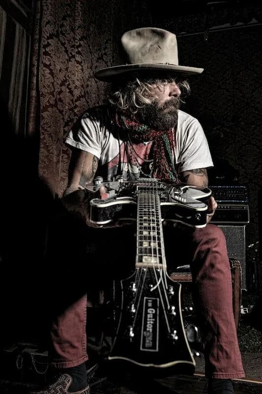 New Year's Eve Bash - Donavon Frankenreiter with Iris & the Shade