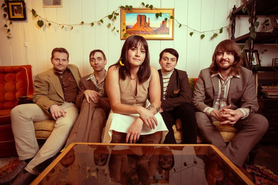 AJ Lee & Blue Summit with The Salty Suites