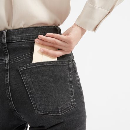 Everlane card case
