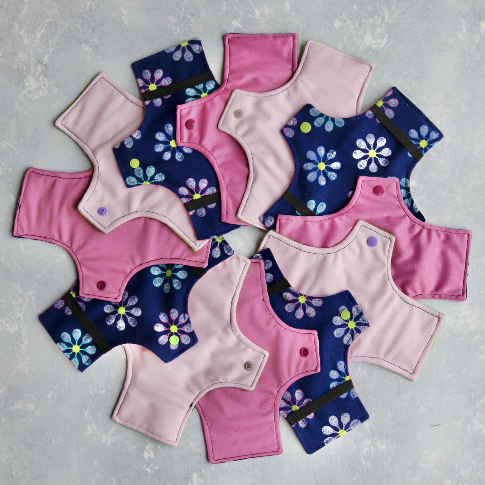 Reusable sanitary pads in a circle