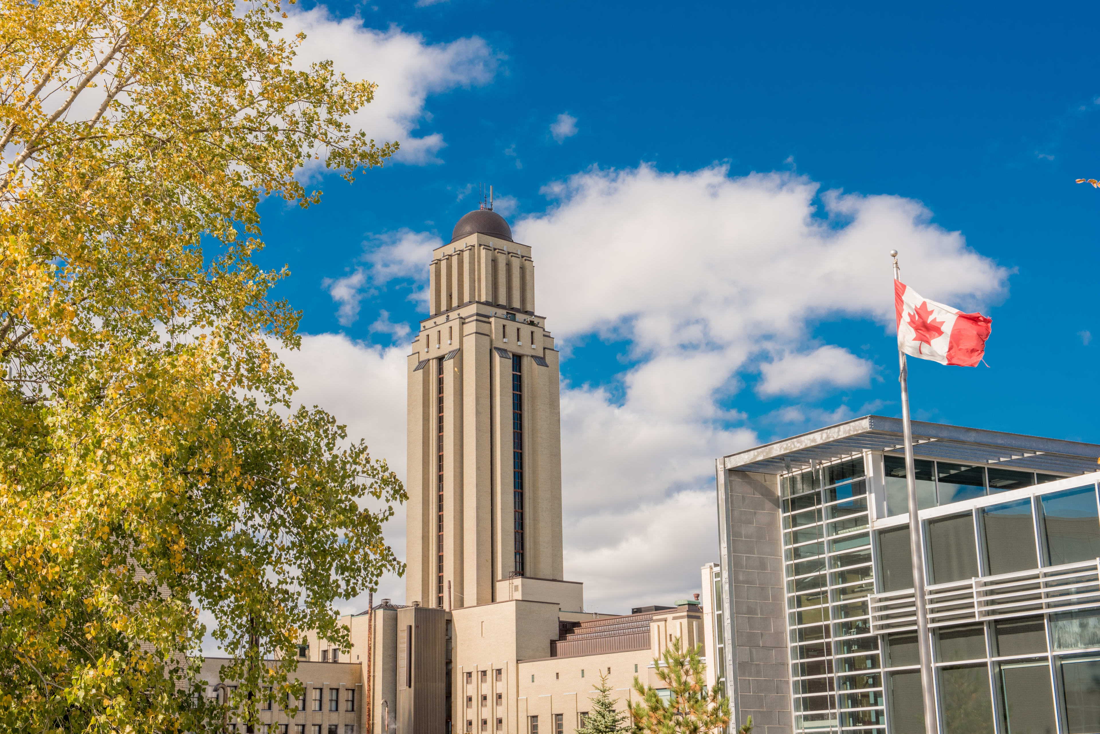 Photo représentant la tour de l'Université de Montréal