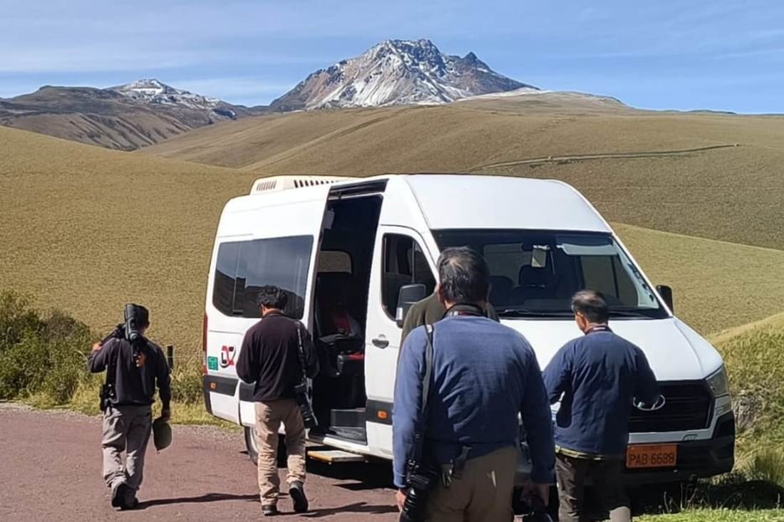 Traslado de un grupo con unidad de Dacartours en la sierra
