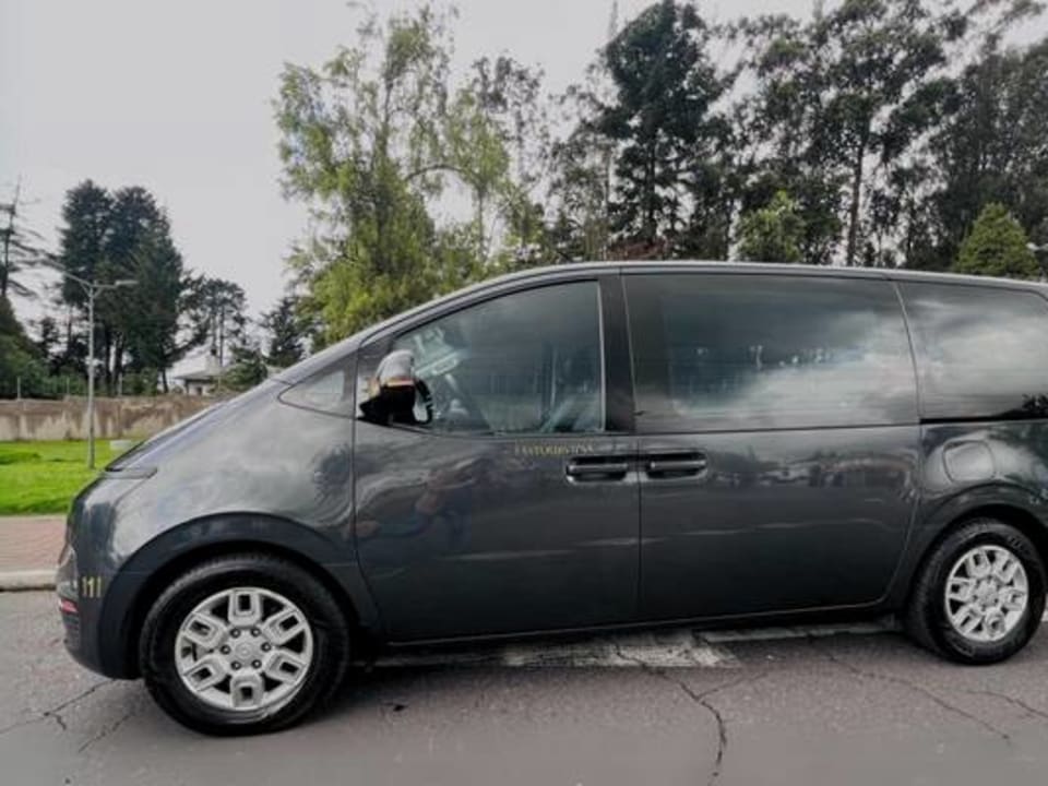 Minivan de la flota de Dacartours
