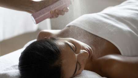 Hôtel Royal, 5 étoiles à Evian - Soin visage avec une brume à l'EVIANSPA