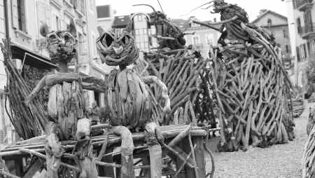 Concert des flottins, les sculptures en bois flotté d'Evian - page concert.jpg