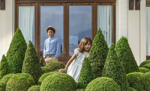 Brother and sister at the Hotel Royal