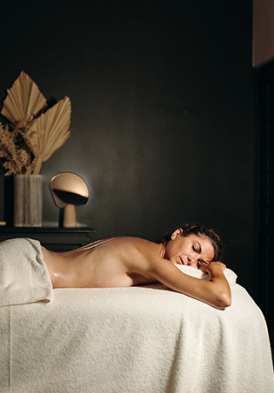 Hôtel Ermitage, 4 étoiles à Evian - Massage du dos au Spa 4 Terres