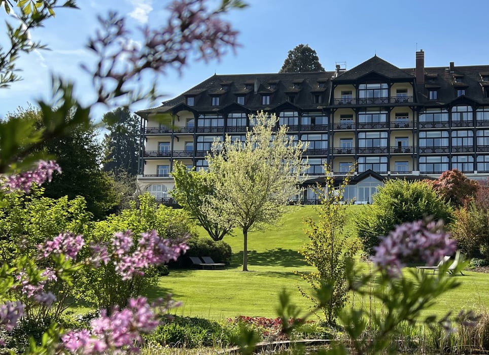 Hôtel Ermitage vu depuis son parc