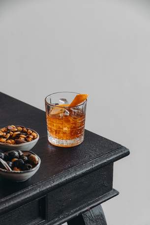 Hôtel Ermitage, 4 étoiles à Evian - Cocktail du Bar La Bibliothèque et apéritif