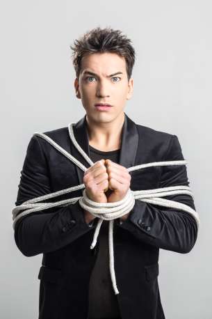 Adrien Wild - Theatre Evian