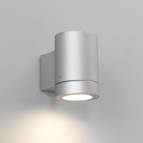 Köp Astro Porto Plus Single Vägglampa utomhus, Silver Finish