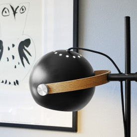 Halo Design D.C vegglampe, sort