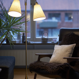 Nielsen fotgjenger gulvlampe med 2 armer (ikke ink. skjermer), messing