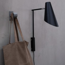 Dyberg Larsen Cale vegglampe