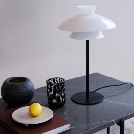 Dyberg Larsen Valby bordlampe