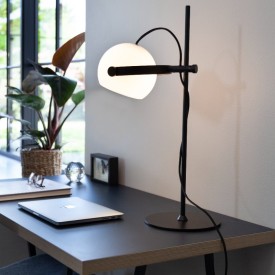 Halo Design D.C bordlampe, hvit