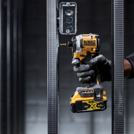 DEWALT 18V XR slagskruetrækker DCF850N-XJ