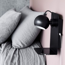 Frandsen Ball vegglampe med USB, svart