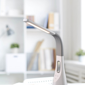 Trio Lighting Vento skrivebordslampe