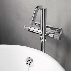 Mora Izzy badkarsblandare med duschset, krom